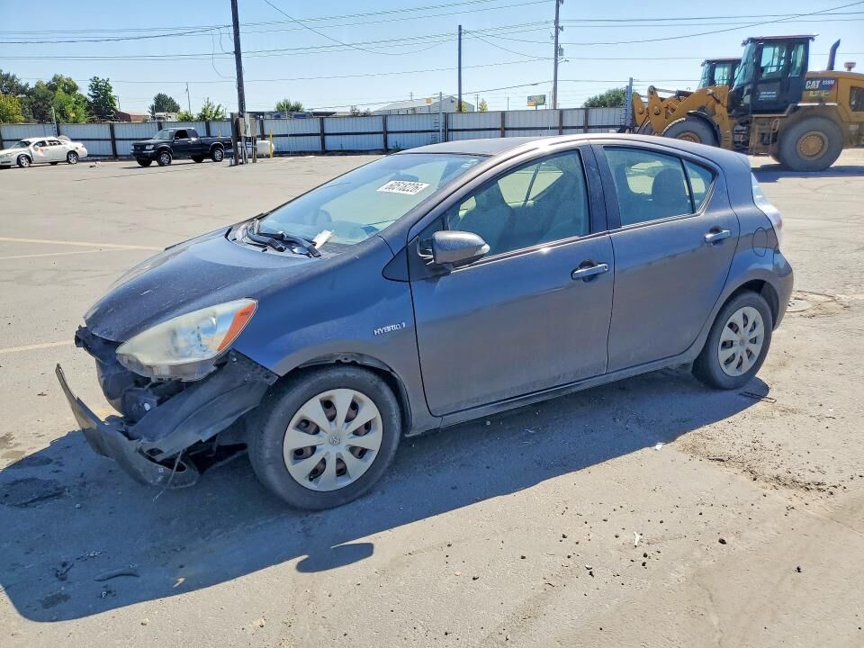 2014 TOYOTA Prius