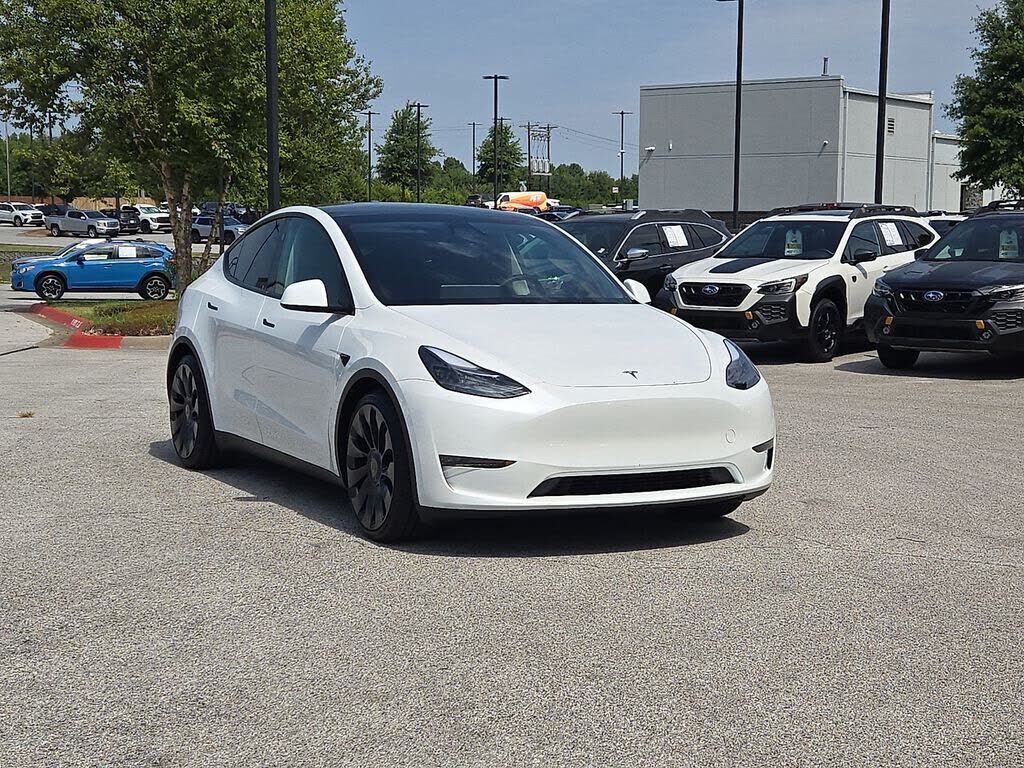 2024 TESLA Model Y