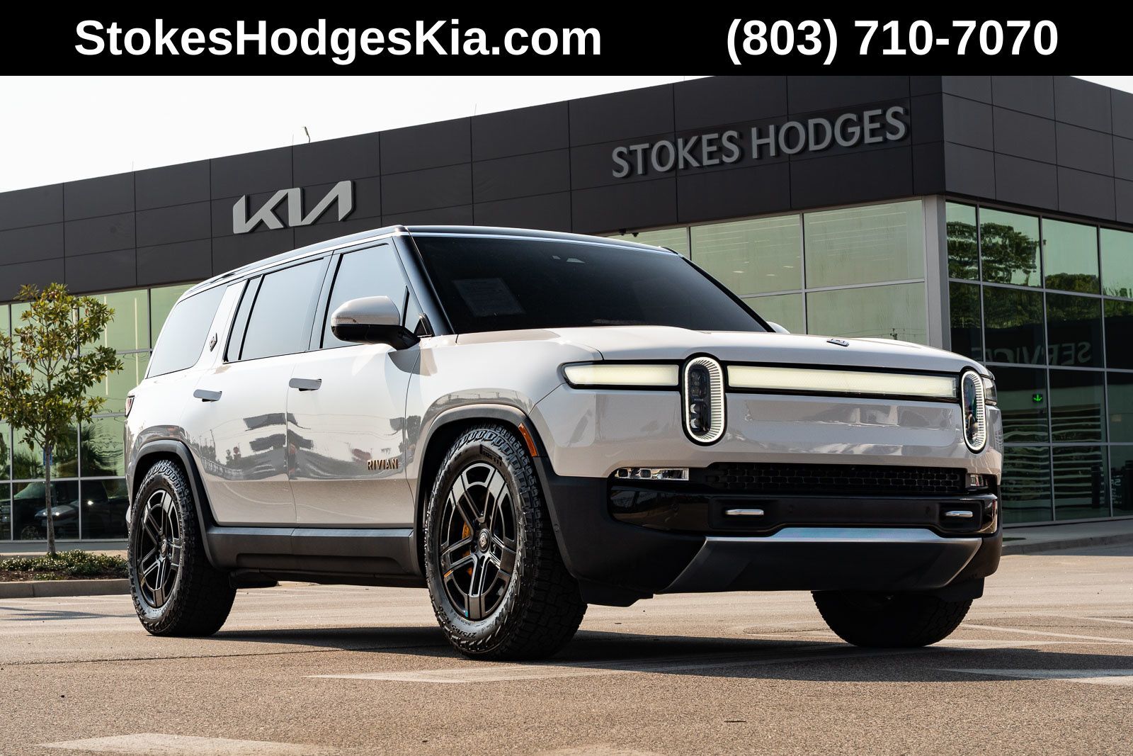 2023 RIVIAN R1S