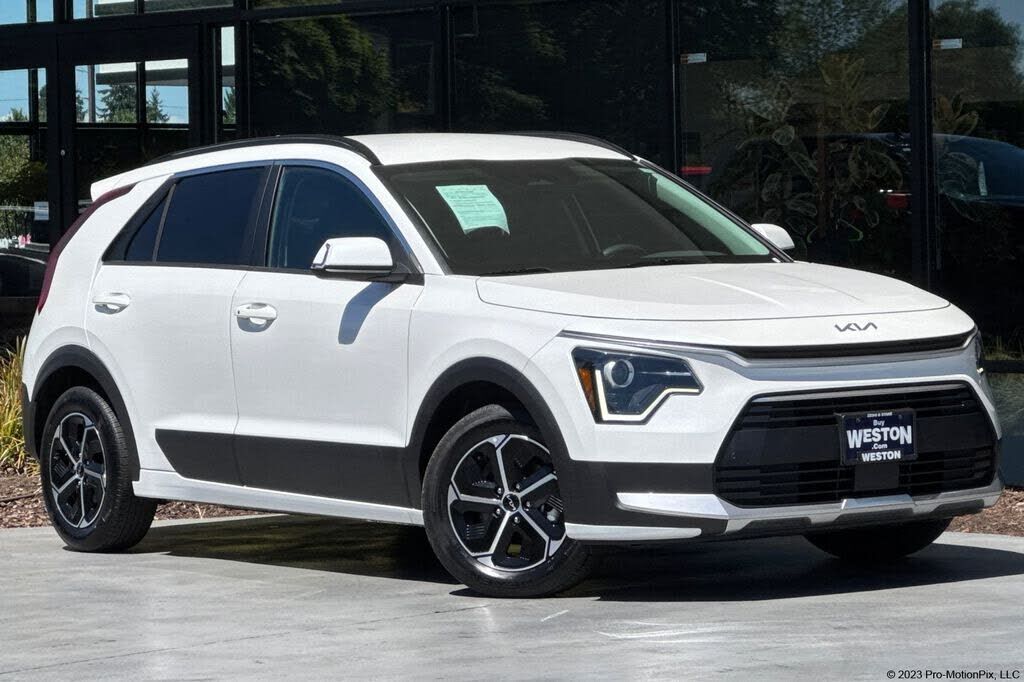 2023 KIA Niro