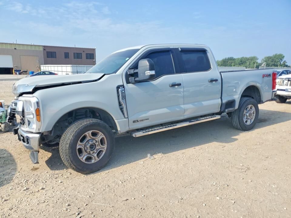 2025 FORD F-250