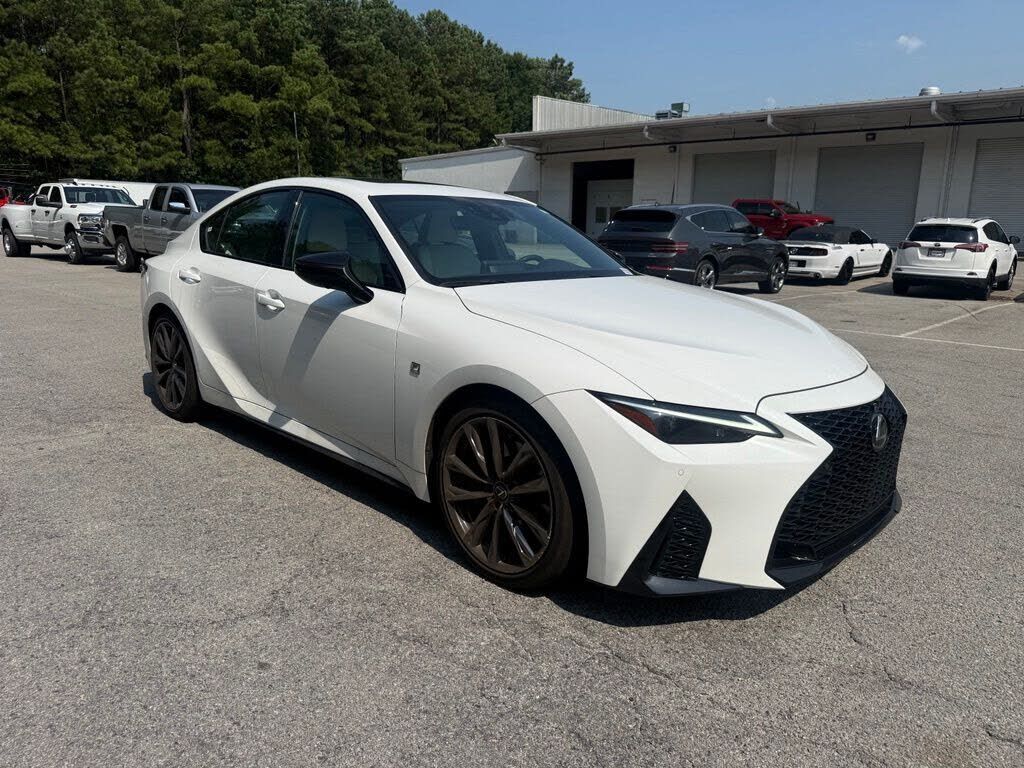 2025 LEXUS IS