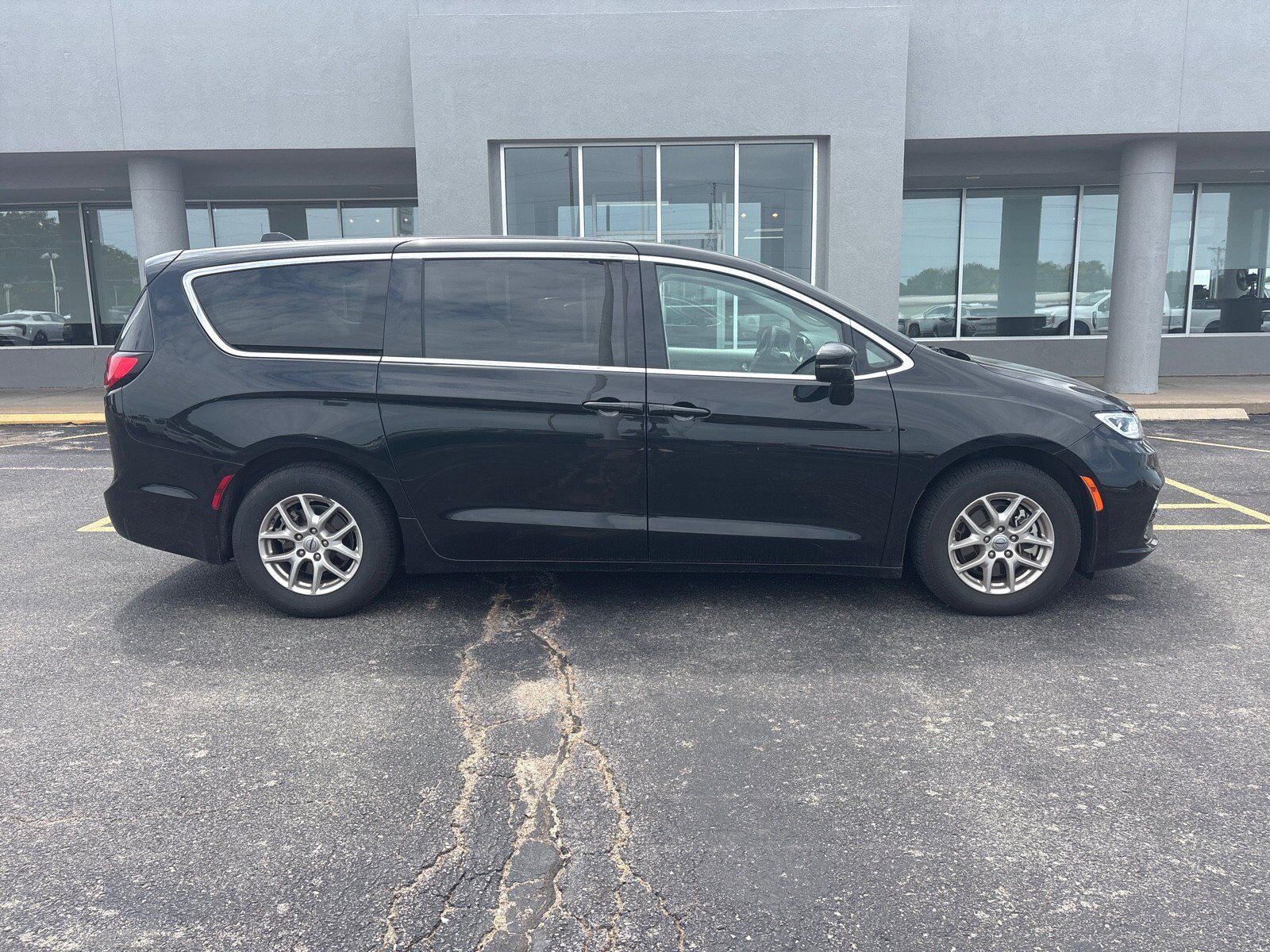 2024 CHRYSLER Pacifica