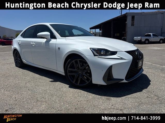 2020 LEXUS IS