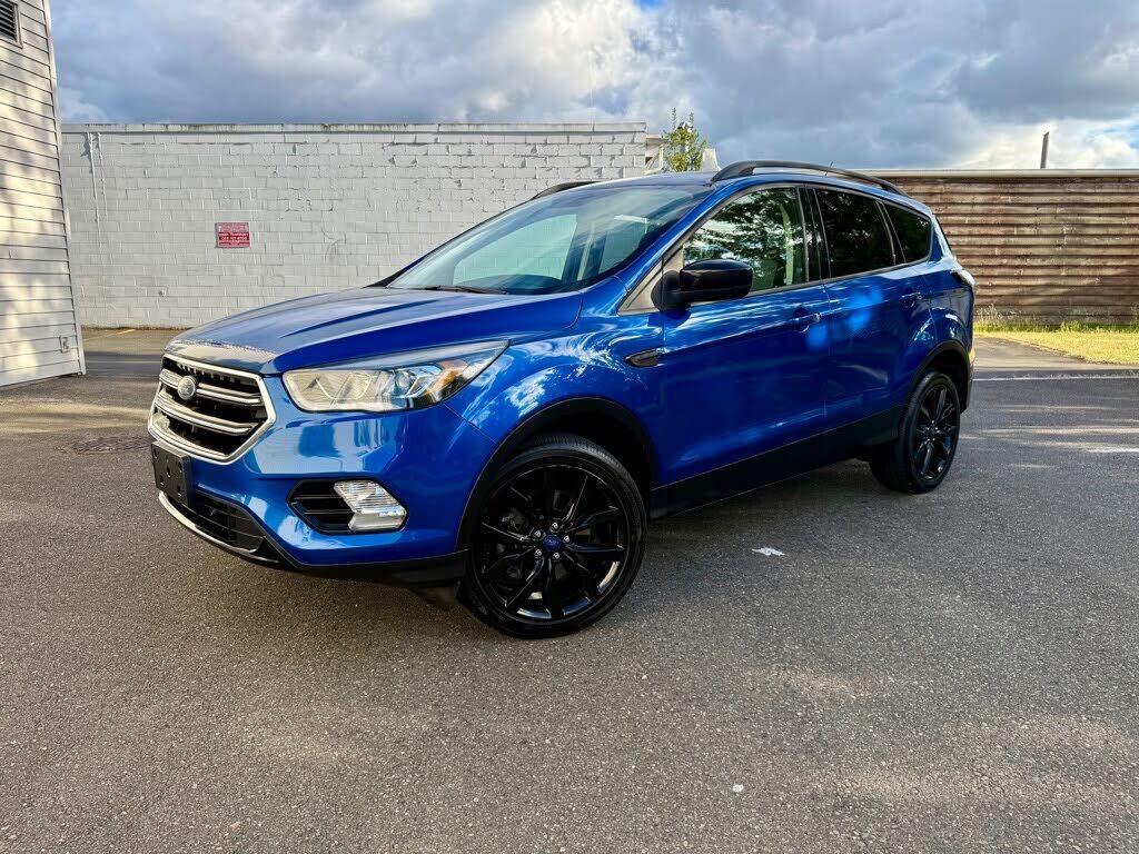 2017 FORD Escape