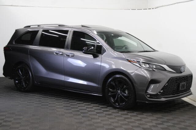 2022 TOYOTA Sienna