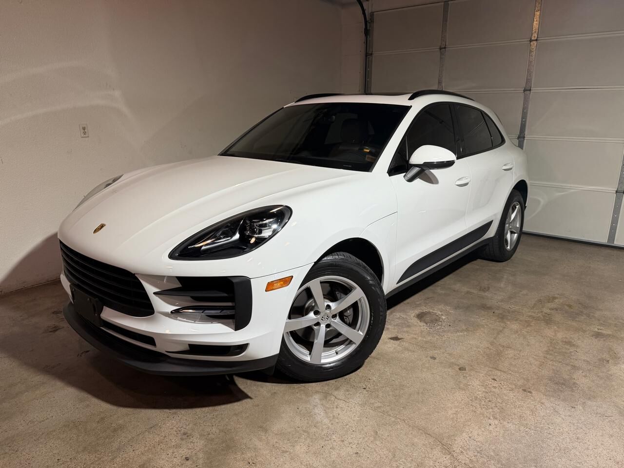 2019 PORSCHE Macan