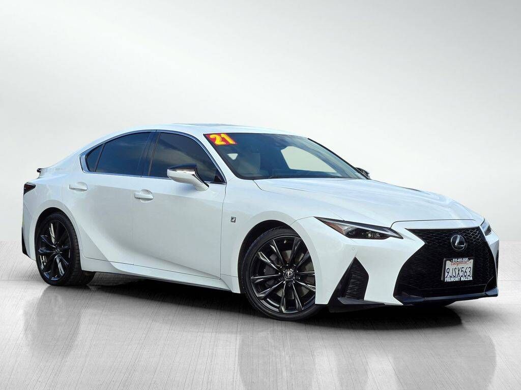 2021 LEXUS IS