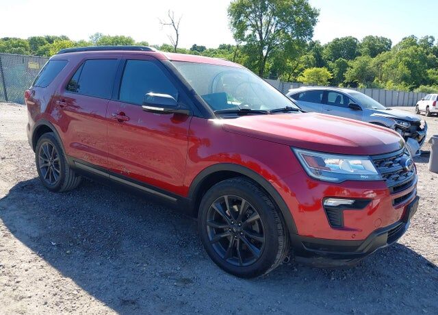 2018 FORD Explorer