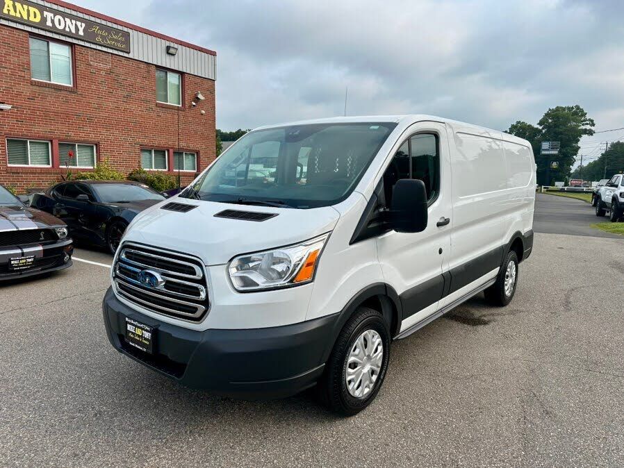 2018 FORD Transit