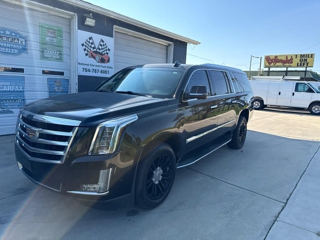 2017 CADILLAC Escalade ESV