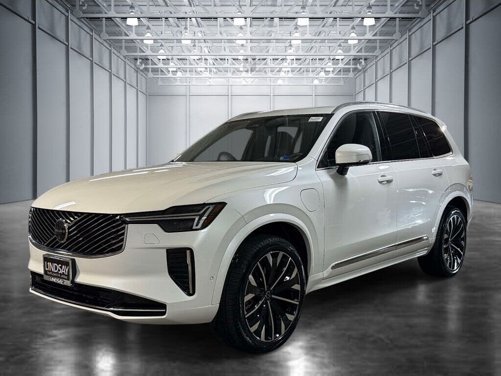 2025 VOLVO XC90