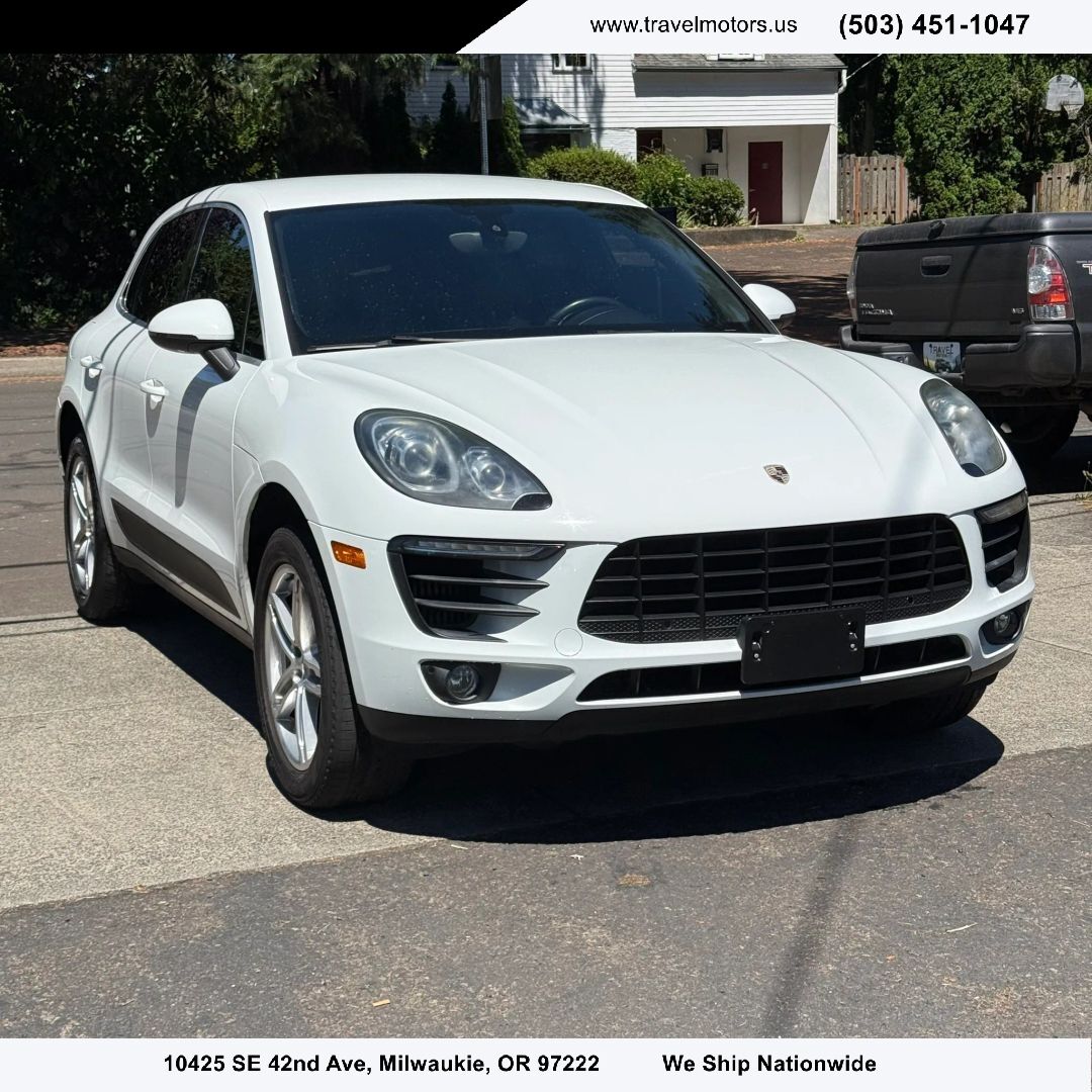 2016 PORSCHE Macan