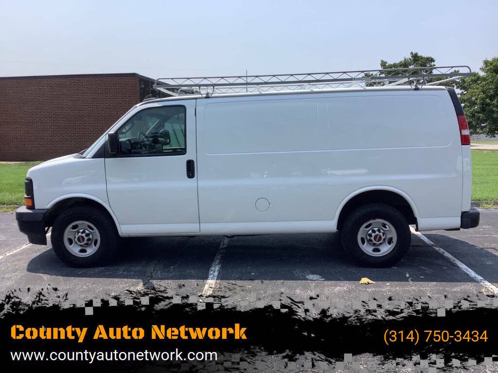 2017 GMC Savana