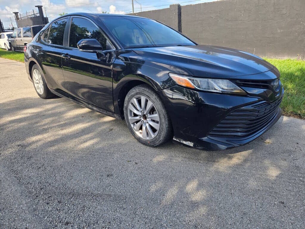 2018 TOYOTA Camry