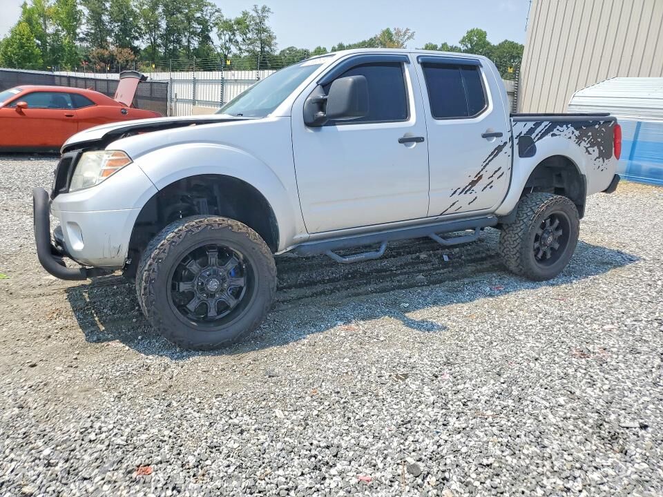 2014 NISSAN Frontier