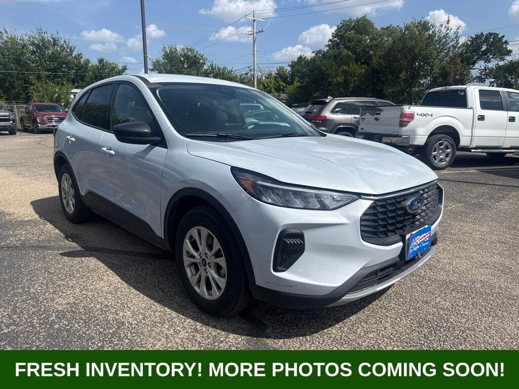 2025 FORD Escape