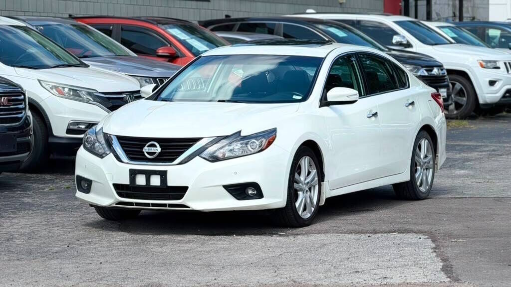 2017 NISSAN Altima