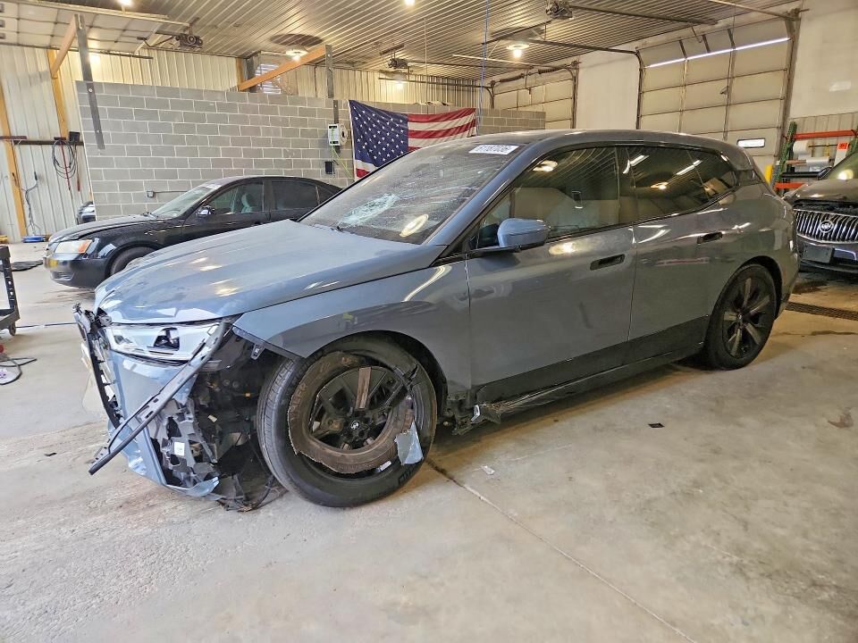2023 BMW ix