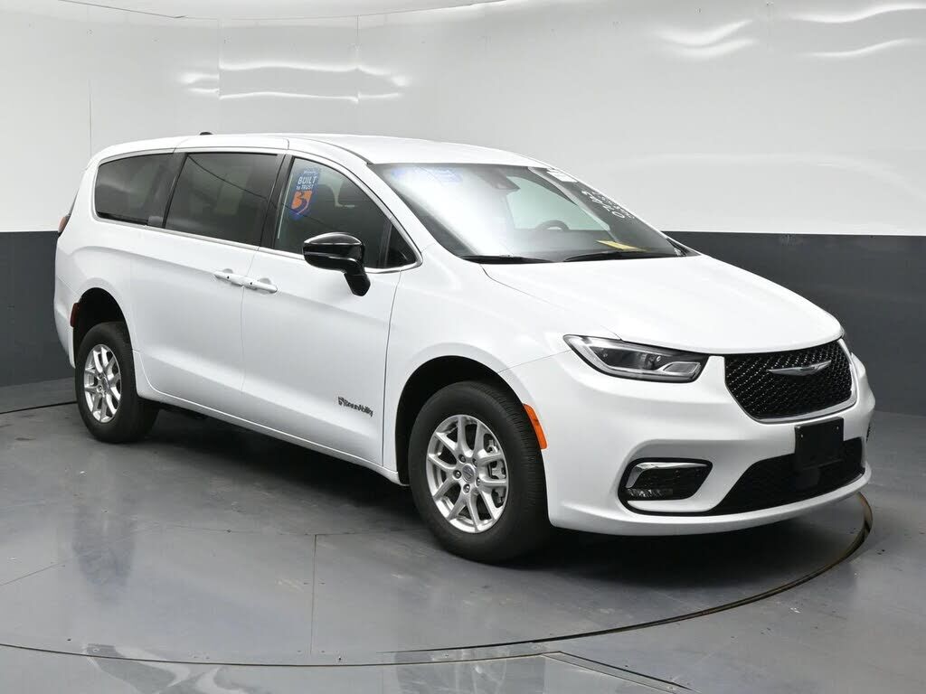 2025 CHRYSLER Pacifica