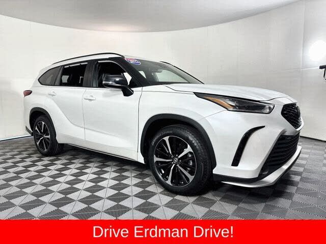 2022 TOYOTA Highlander