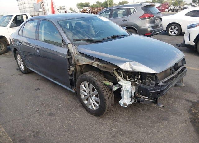 2015 VOLKSWAGEN Passat