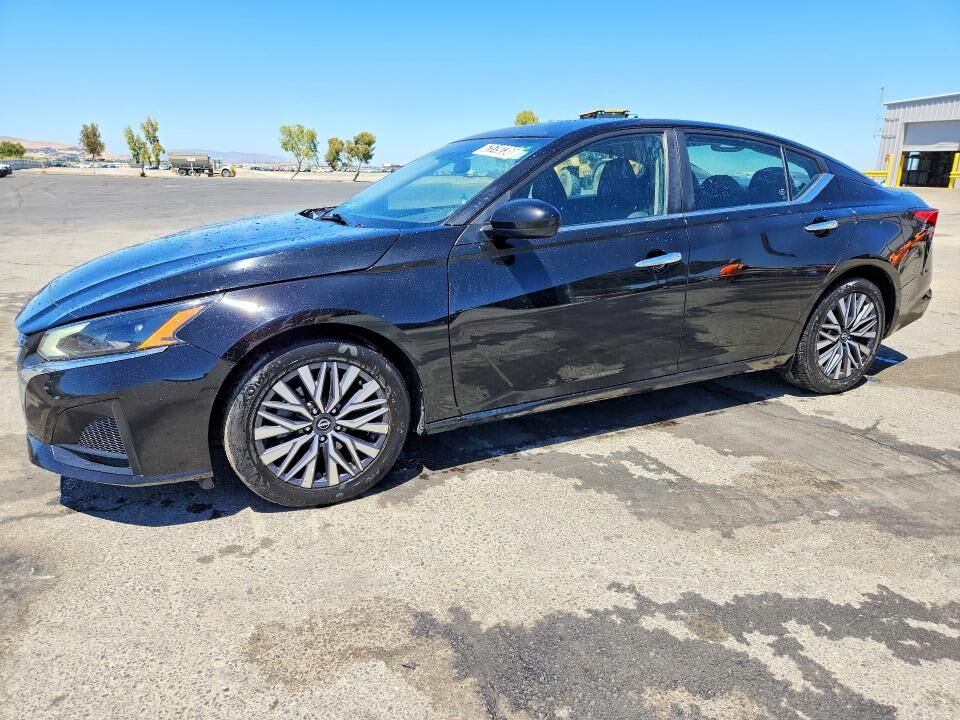 2023 NISSAN Altima