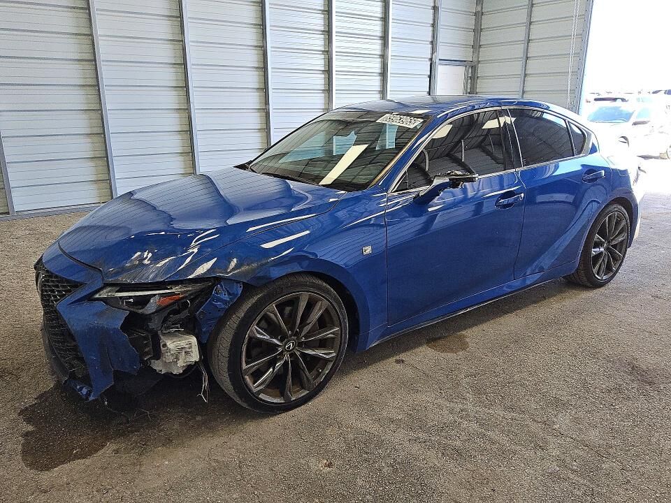 2022 LEXUS IS