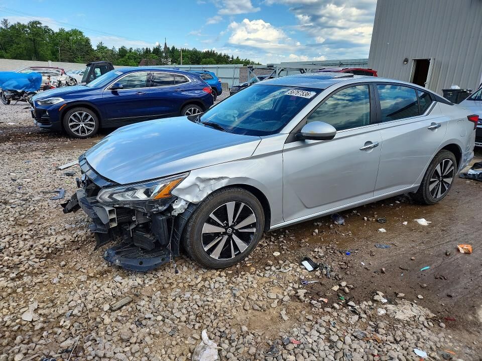 2022 NISSAN Altima