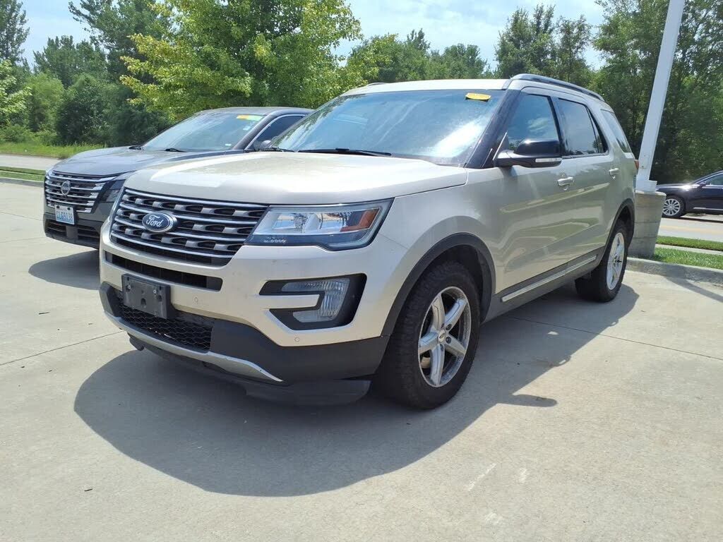 2017 FORD Explorer