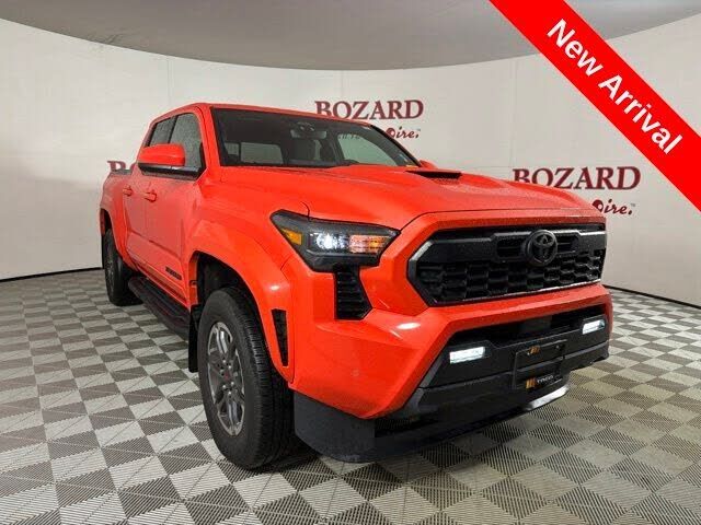 2024 TOYOTA Tacoma