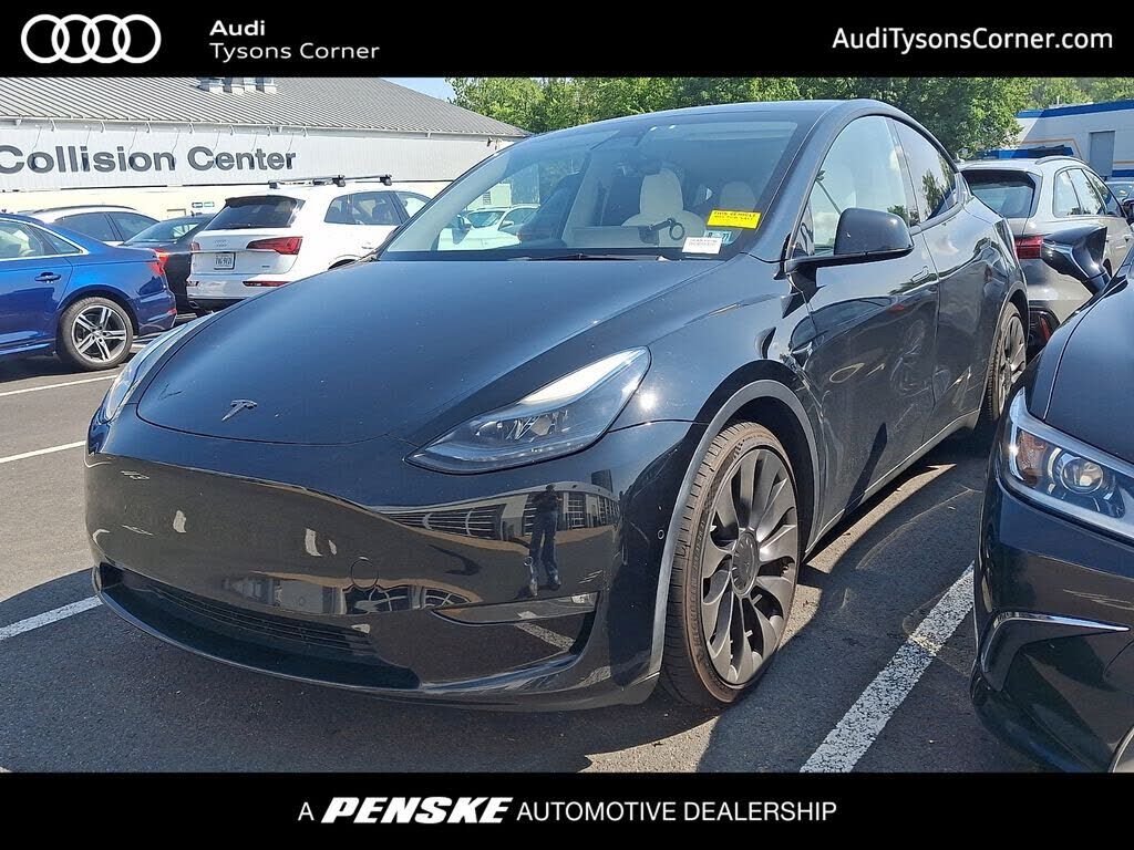 2022 TESLA Model Y