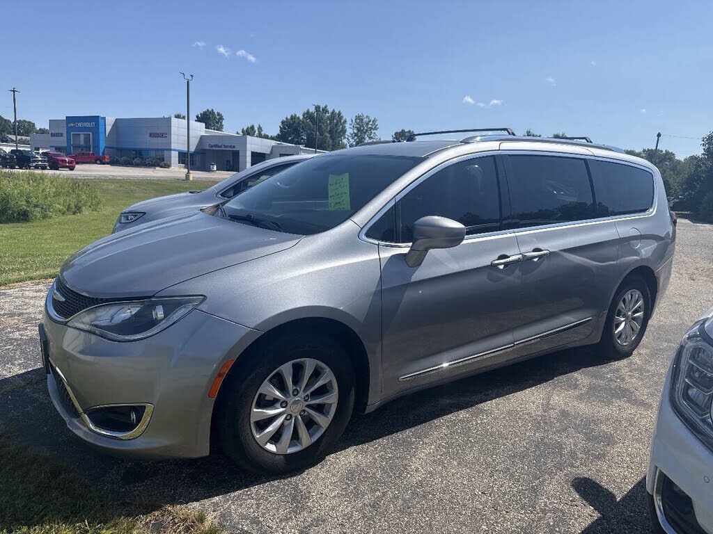 2019 CHRYSLER Pacifica