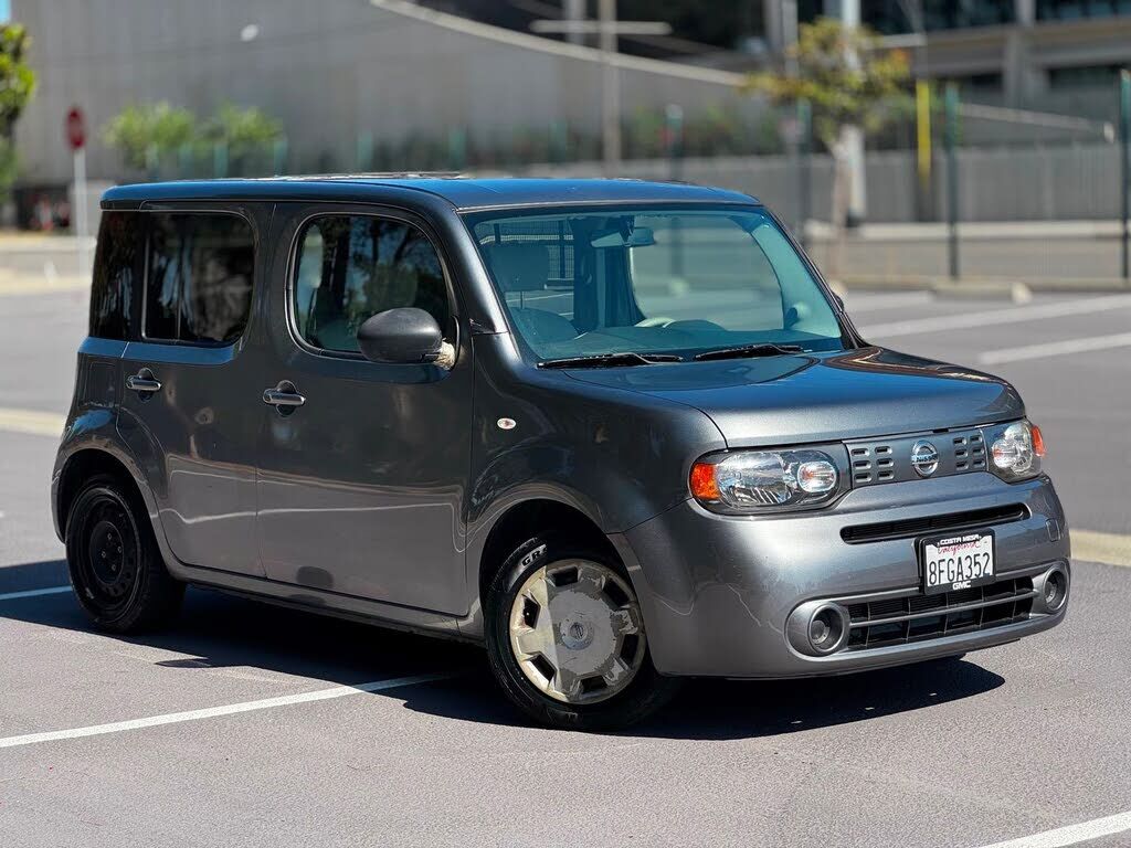2012 NISSAN Cube