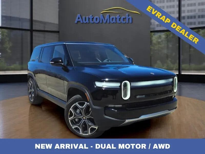 2025 RIVIAN R1S