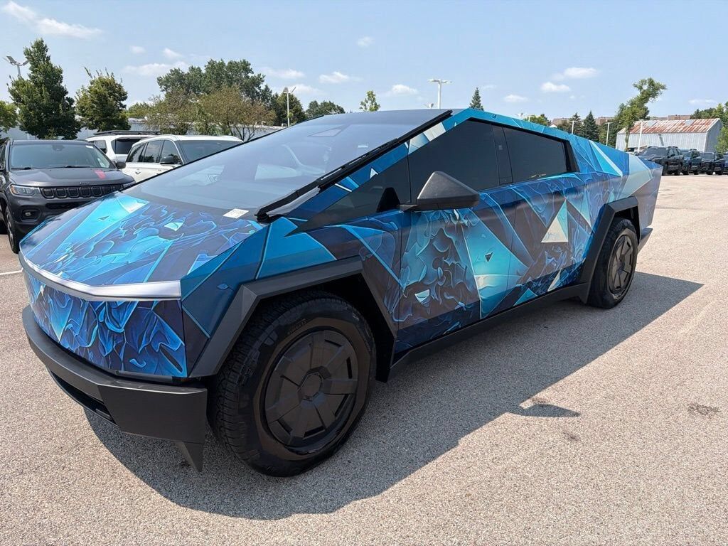 2024 TESLA Cybertruck