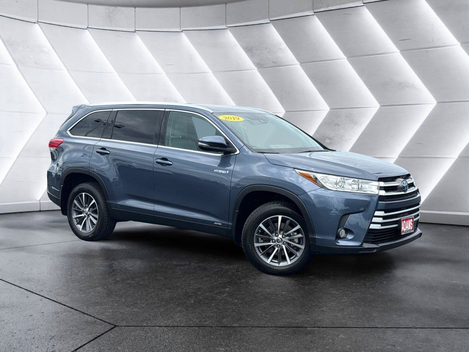 2019 TOYOTA Highlander