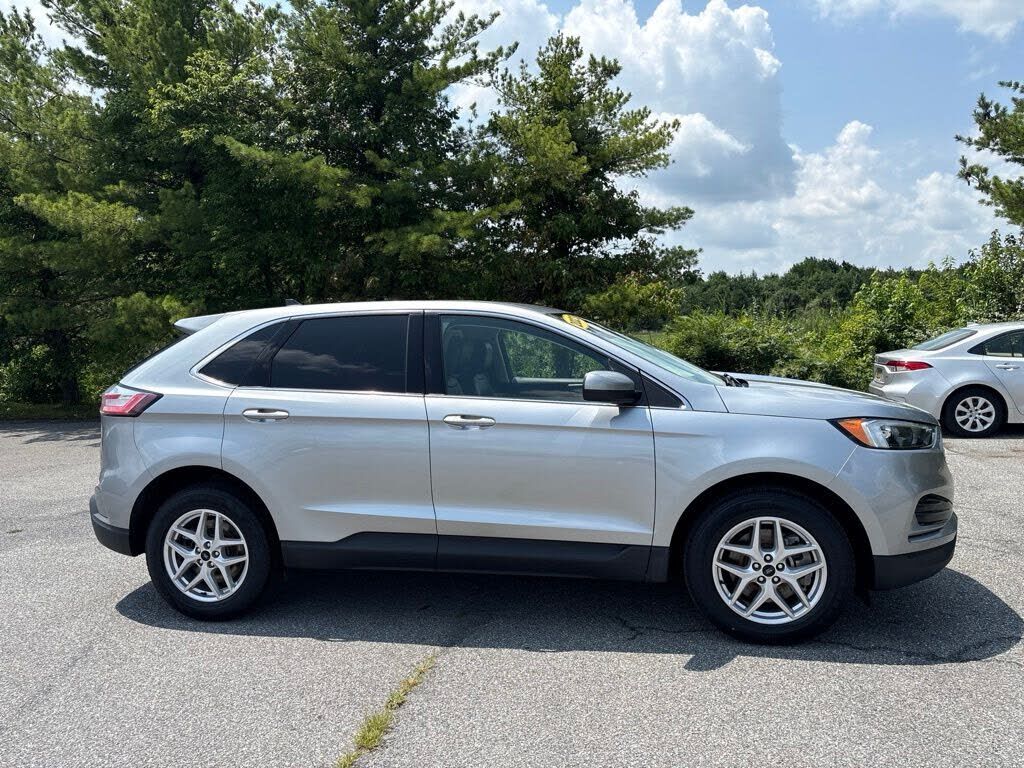 2023 FORD Edge