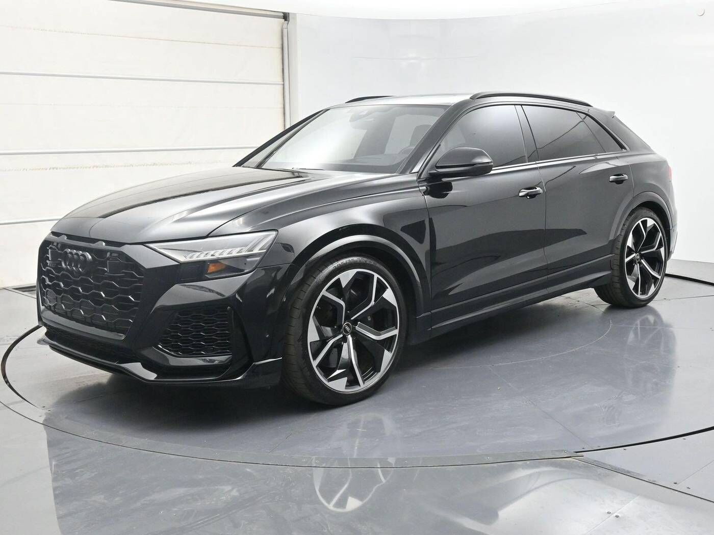2023 AUDI RS Q8