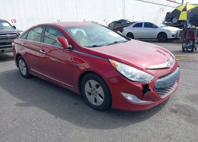 2011 HYUNDAI Sonata