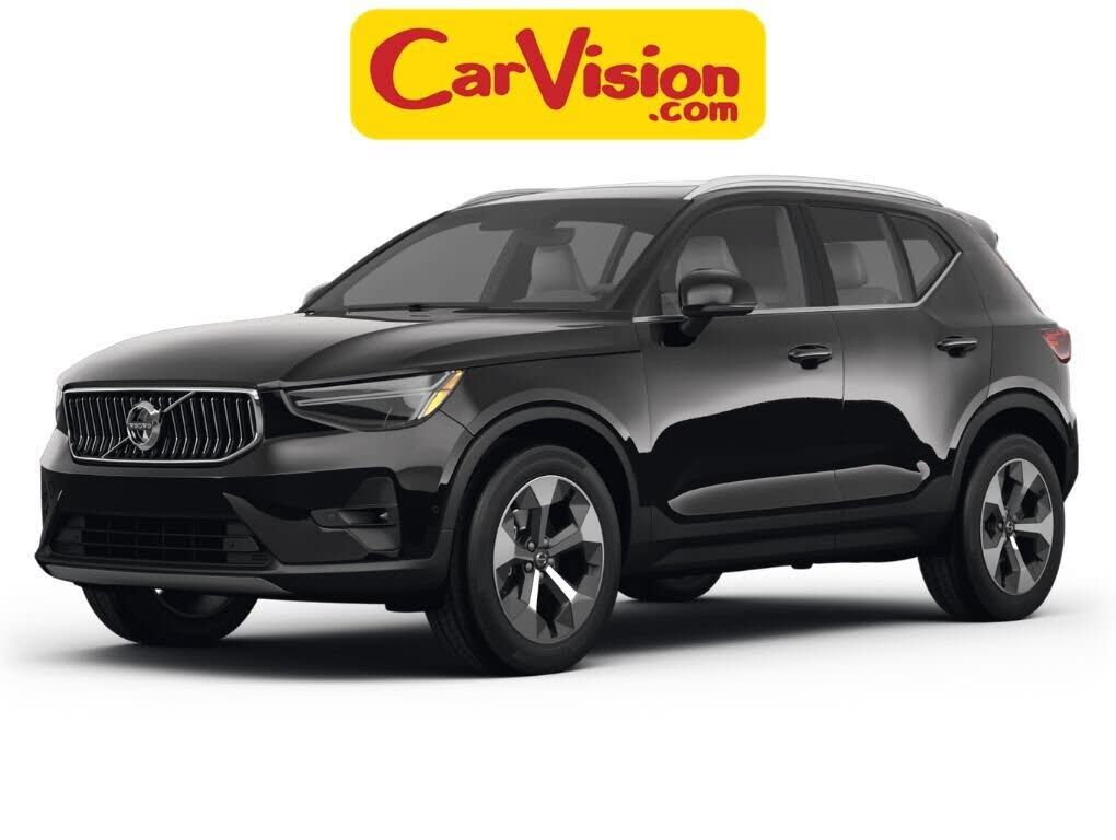 2023 VOLVO XC40