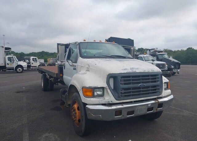 2000 FORD F-650