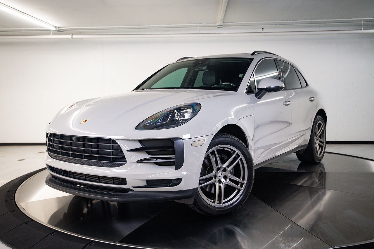 2020 PORSCHE Macan