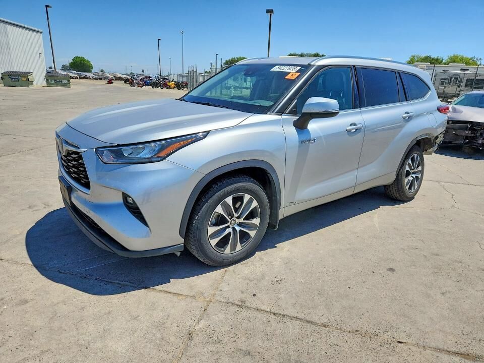 2020 TOYOTA Highlander