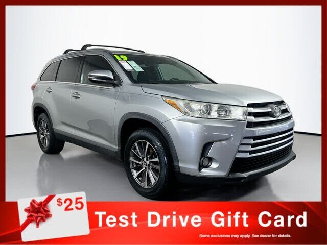 2019 TOYOTA Highlander