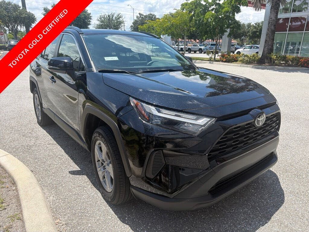 2025 TOYOTA RAV4