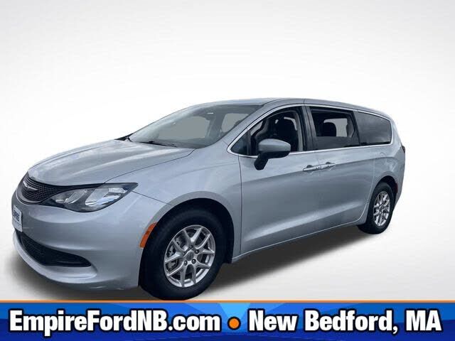 2023 CHRYSLER Voyager