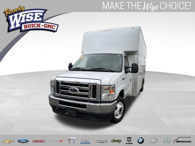 2022 FORD E-450