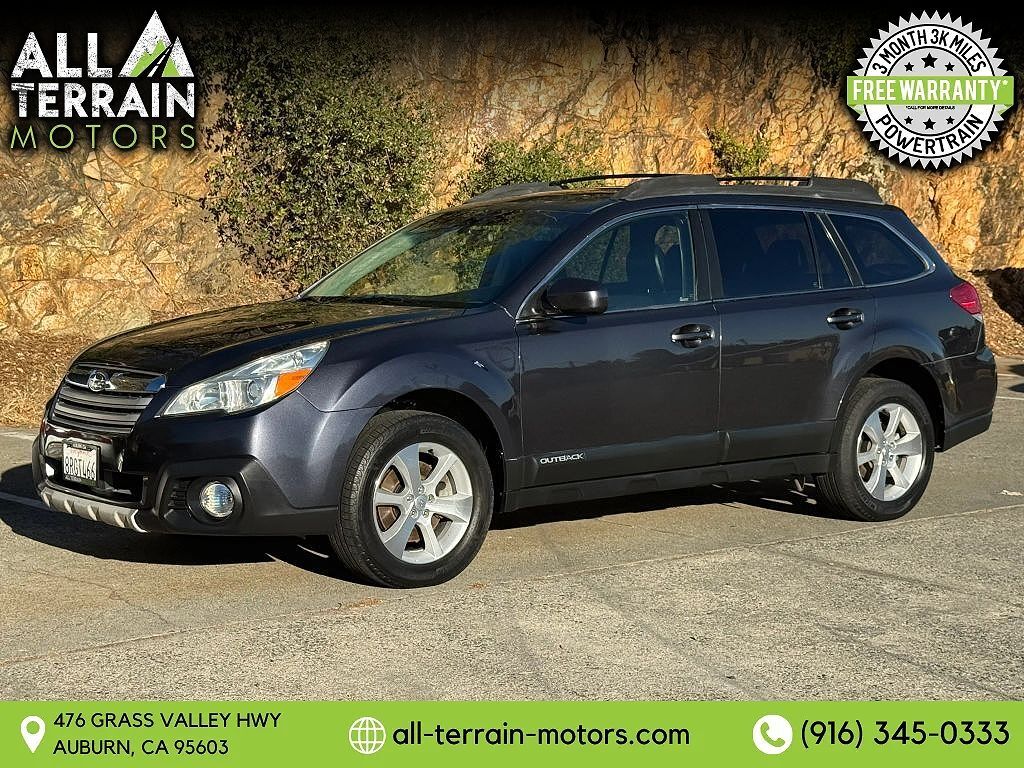 2013 SUBARU Outback