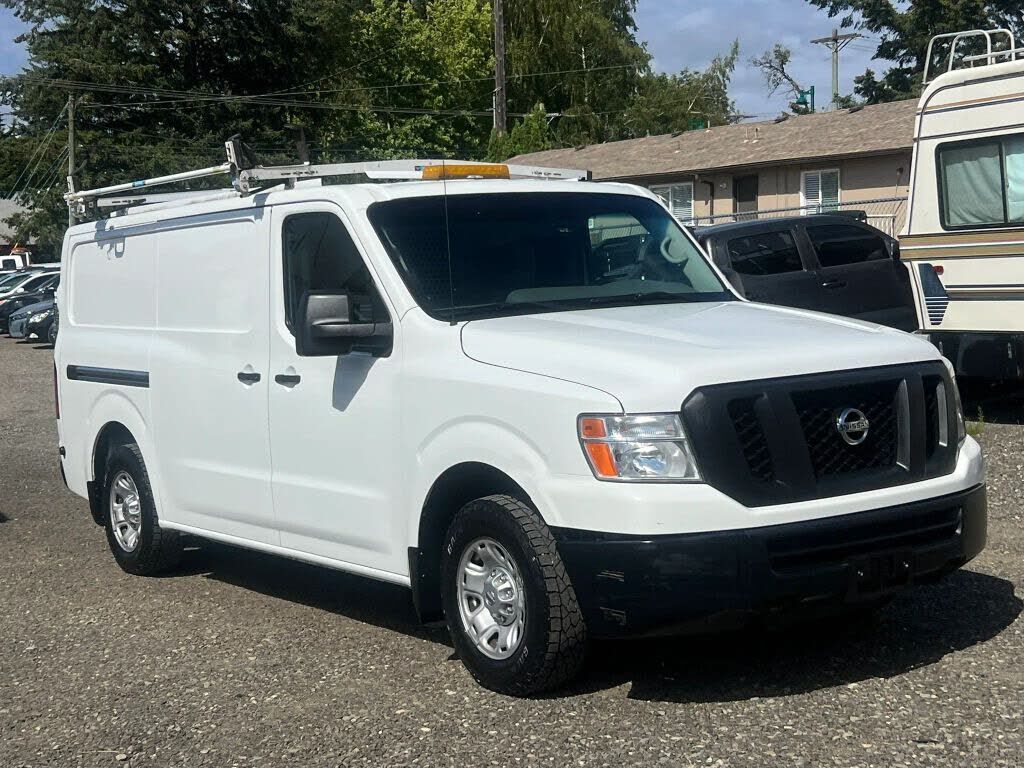 2016 NISSAN NV